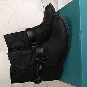 Blowfish Wrap Around Strap Fashion Bootie Boot